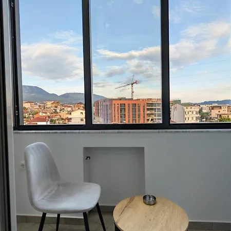 Cozy With Free Parking And Mountain View Appartement