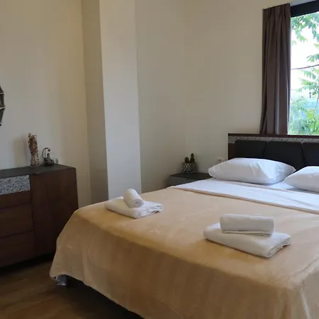 Appartement Cozy With Free Parking And Mountain View