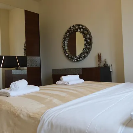 Cozy With Free Parking And Mountain View *